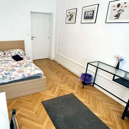 Fantastic Waw - Kp69 Room D Varşova Dış mekan fotoğraf