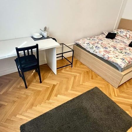 Fantastic Waw - Kp69 Room D Varşova Dış mekan fotoğraf